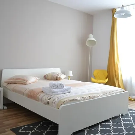 Apartman Yellow